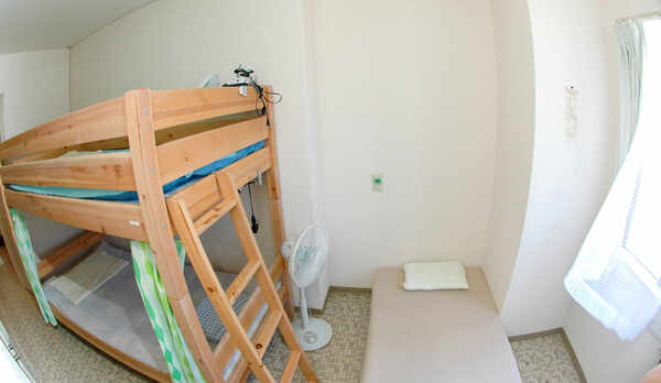 女性相部屋(ドミトリー)