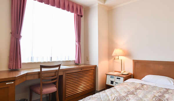 【シングル】機能的な室内。ビジネスユースに最適です。