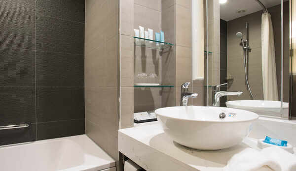 スーペリアシングル バスルーム（イメージ）