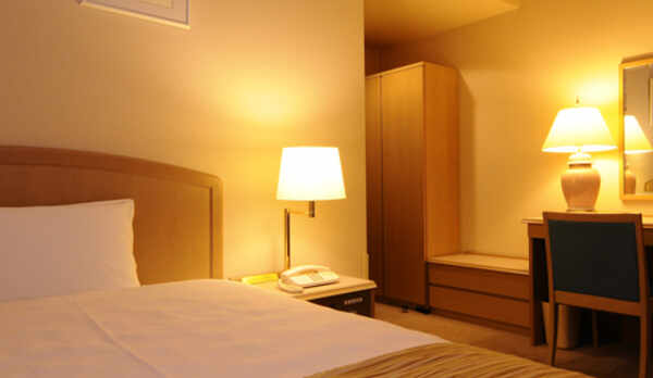 【シングル(例)】ビジネスや一人旅に。ゆったりサイズのベットでのんびり。