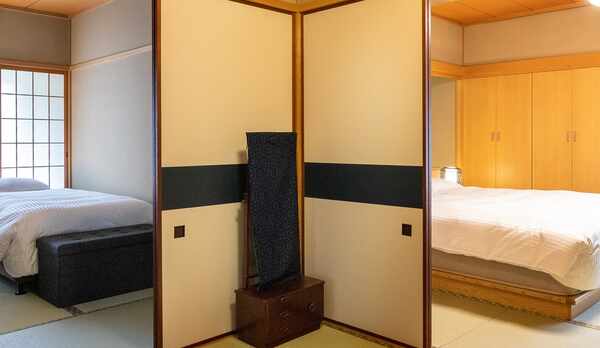 【お部屋】離れ/特別室/露天風呂/和室(トリプルベッド)/10畳+6畳/6名迄