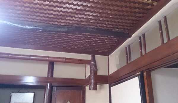 アンティークな天井