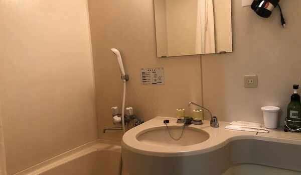 本館シングルバスルーム