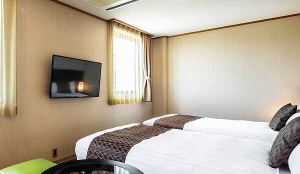 ハリウッドツイン(シモンズ120CM&times;2台)24平米