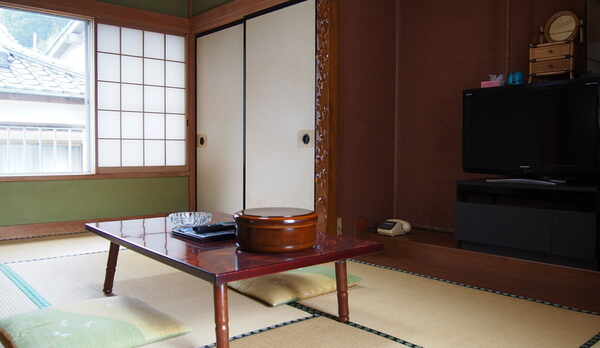 萩の間（７．５畳）