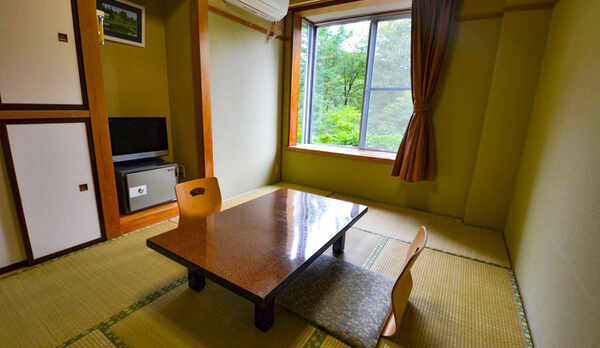 本館和室6畳わけありタイプ（トイレ、簡易手洗い付）