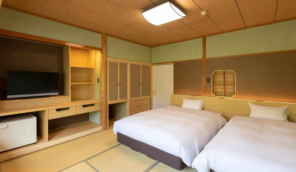 由布岳ビュー和洋8畳（ベッド付）