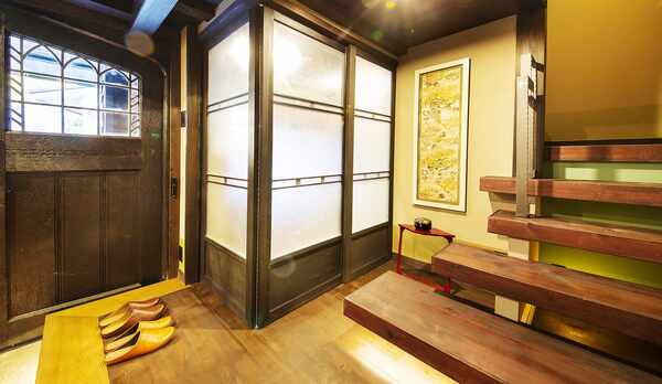 【葉隠れ】・エントランス