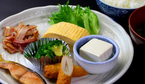 【朝食】5品程度のワンプレート朝食です