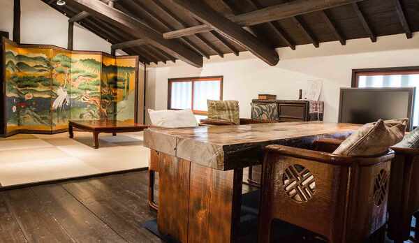 ・リビングルームとしてご利用いただける和洋室です