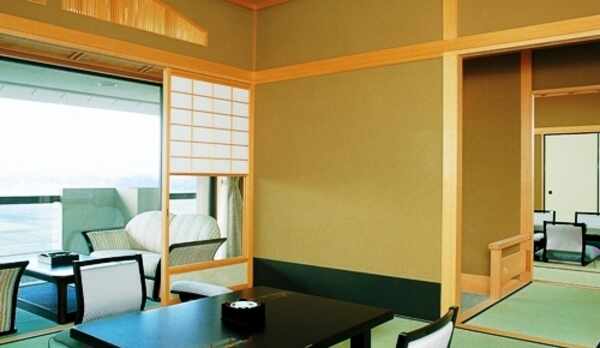 【せんせん館】露天付き特別室（15畳の本間に8畳の次の間がついた特別室）