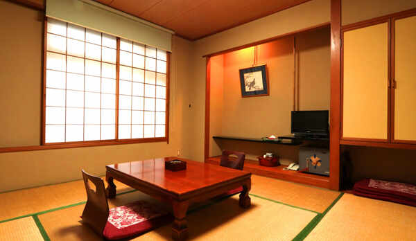 《8畳和室》カップルやご夫婦におすすめです！！