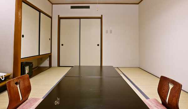 和室10帖　滝一望のお部屋　　