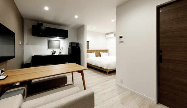 デラックスツインルーム：お部屋内にミニキッチン・洗濯機・独立型バスルーム・洗浄機付きトイレ完備！