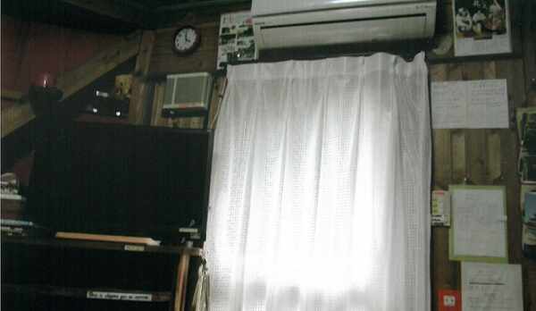 大型テレビとエアコン