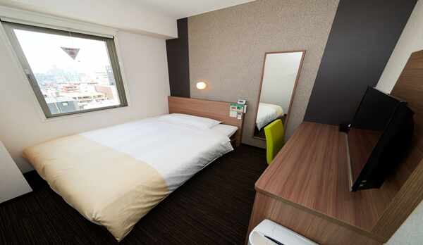 広々ベッドでごゆっくりお寛ぎ頂けます♪