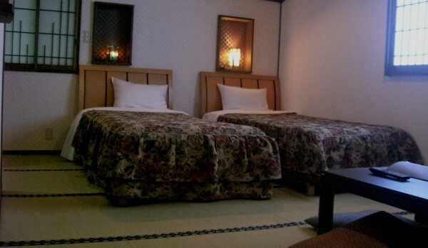 和（なごみ）—【禁煙】和洋室(２名〜３名)