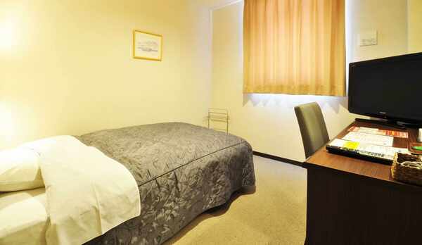 【シングル】1名様専用。シンプルなお部屋です。