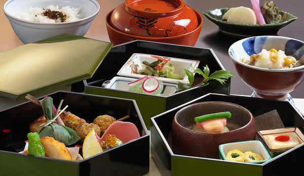 【積善弁当】