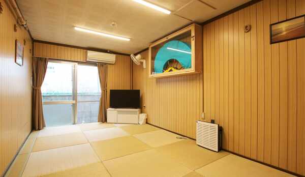 定員8名様　2和室に布団8組ご用意しております。