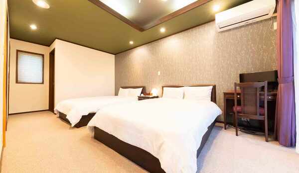 ・【１階】シンプルで清潔感のあるベッドルーム