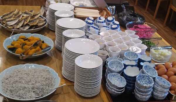 和朝食バイキング