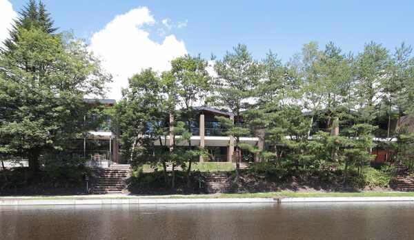 御影用水側外観