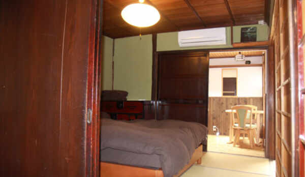Ｂｅｄｒｏｏｍ