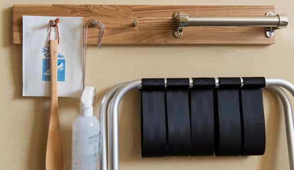 客室には除菌消臭剤や靴ベラなどをご用意