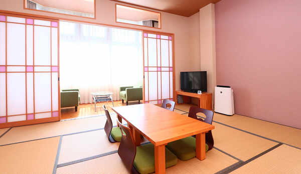 和室●ご家族やグループでの旅行に最適な広々和室です。