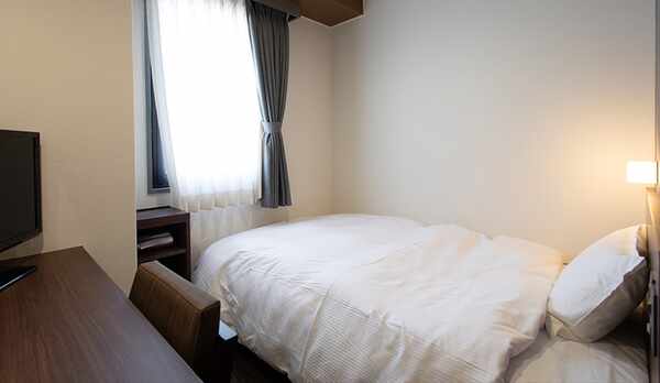 ＜2021年リニューアル＞本館セミダブル（禁煙）