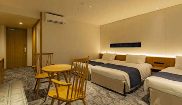 *【ファミリーツイン（イメージ）】ベッドは通常のシングルベッドよりも大きめとなっております。