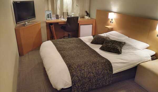 プレミアムダブルベッドルーム【禁煙】（１４０ｃｍ&times;２００ｃｍ）