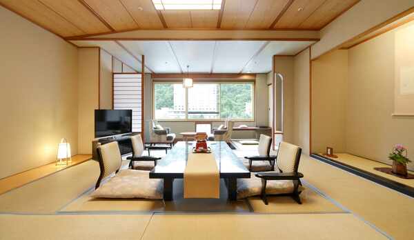 【角部屋　次の間付ファミリー和室 75平米】