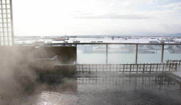 露天風呂（男湯）露天風呂からの景色【冬】