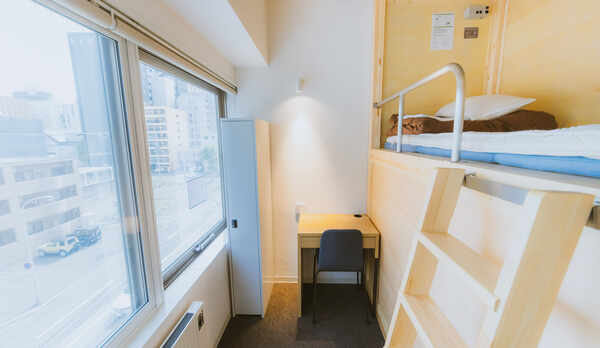 ドミトリールーム　男女共用　シングルベッド1台