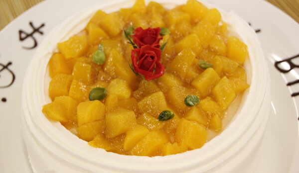 記念日プランのワンホールケーキ一例。心を込めてご用意します♪