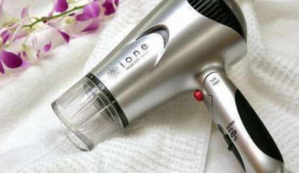 マイナスイオンドライヤー