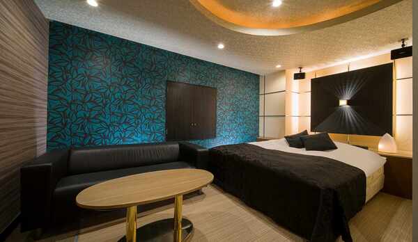 ・【Luxury Room（禁煙）一例】キングサイズのベッドを1台完備