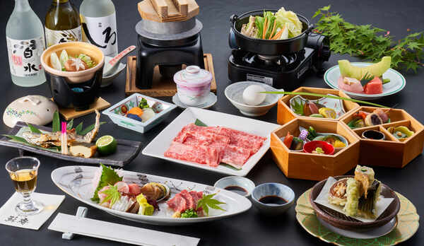  【すき焼き懐石】当館のリピーターにも愛される、定番プランです。とろけるお肉の美味しさを堪能ください