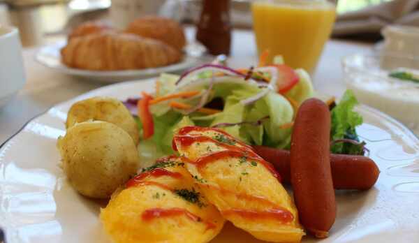 <朝食>定番の洋食メニューを取り揃えた朝食で快活な1日のスタートを