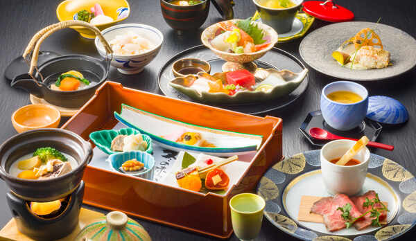 季節会席（参考）／お献立や器は季節により替わります