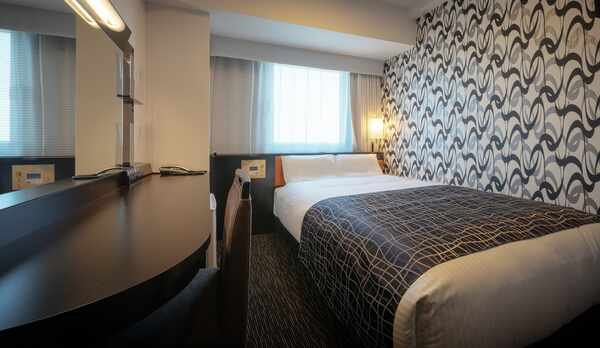 シングルルーム　広さ：約9㎡　ベッド幅：140cm