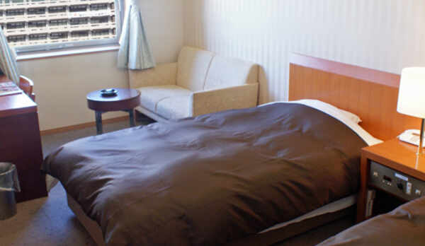 ≪ツイン≫ご夫婦や恋人との高知旅行に。快適なひと時をお過ごしください。高速インターネット接続無料☆