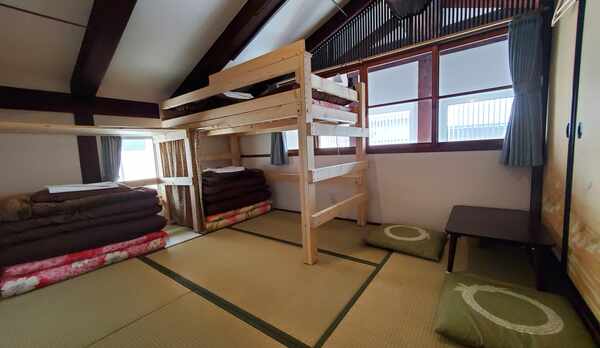 輪の部屋①