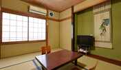 *【部屋一例/和室6畳】田舎に帰ったかのようにごゆっくりお寛ぎください。