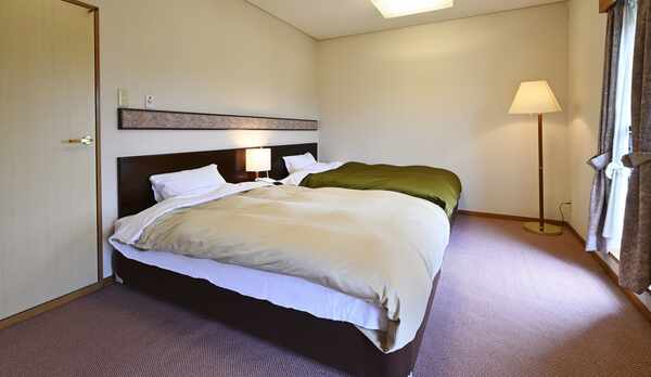 本館最上階７階「浪漫亭・貴賓室」