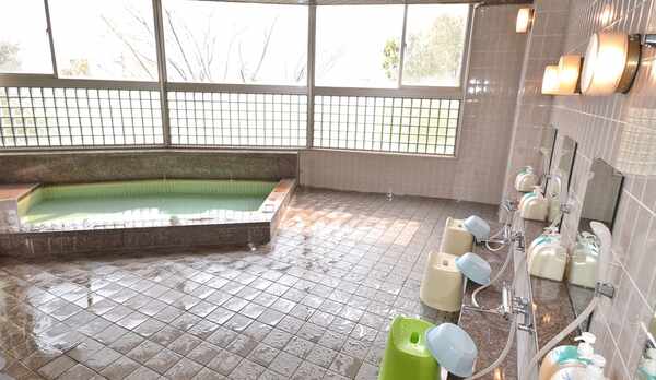 *【大浴場】客室フロア端に男女別に設置