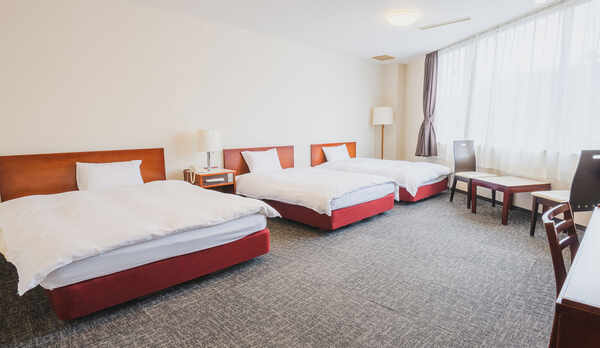 トリプルルーム ／禁煙