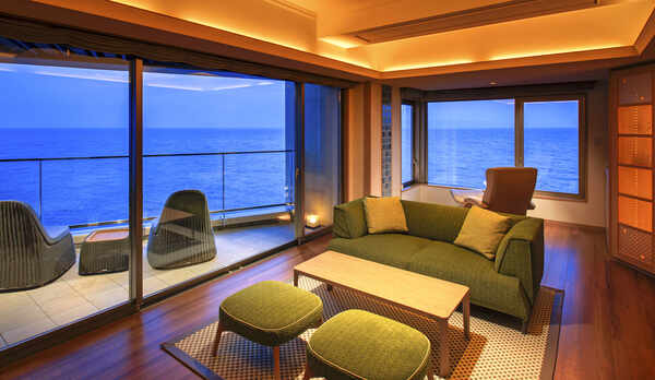 【露天風呂付客室「海音」（室内禁煙）】